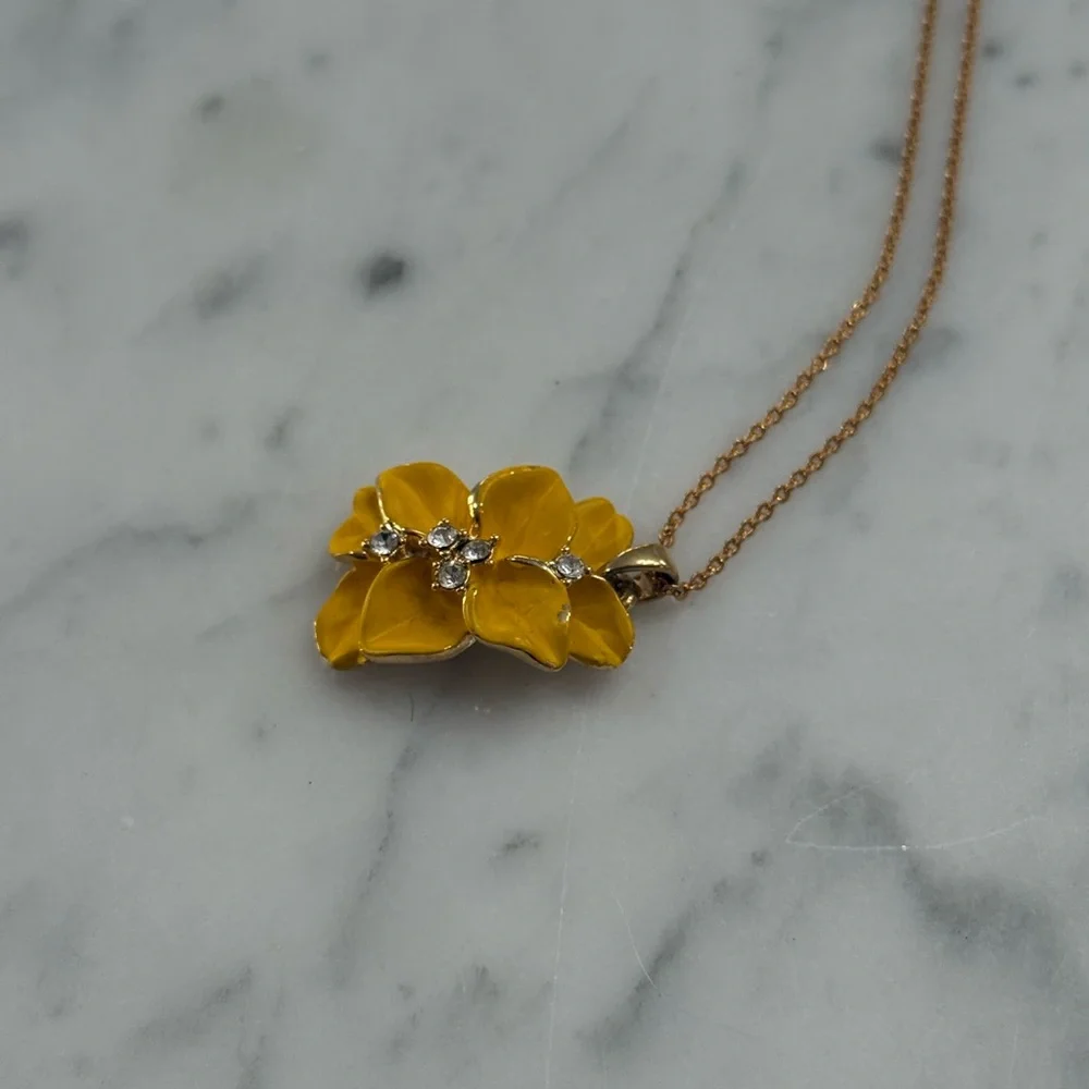 Navachi 18K Gold Plated Crystal Yellow Flower Enamel Leaves Pendant Necklace 16” - Picture 6 of 7